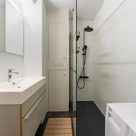 Apartment In Near Centre