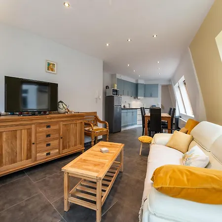 Apartment In Near Centre